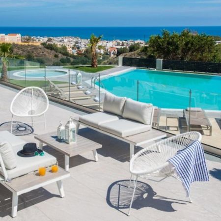 Orama Luxury Villa 4 Bedrooms With Private Pool ヘルソニソス エクステリア 写真