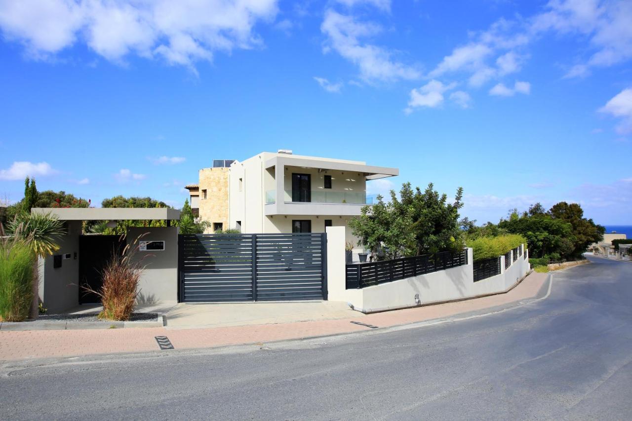 Orama Luxury Villa 4 Bedrooms With Private Pool ヘルソニソス エクステリア 写真