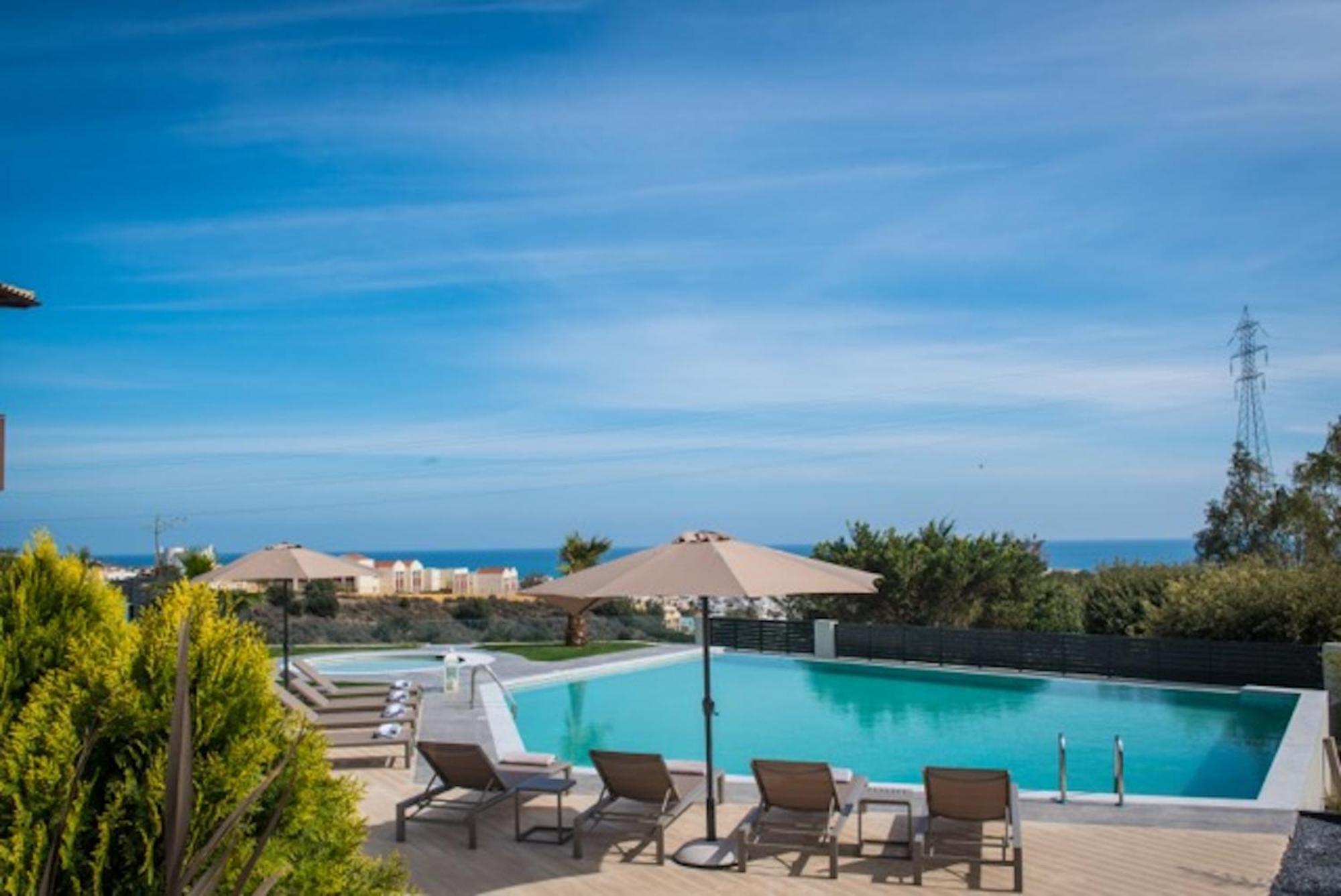 Orama Luxury Villa 4 Bedrooms With Private Pool ヘルソニソス エクステリア 写真