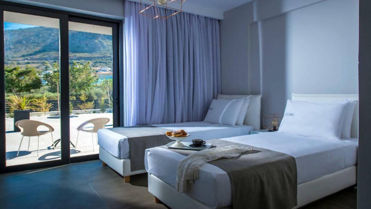 Orama Luxury Villa 4 Bedrooms With Private Pool ヘルソニソス エクステリア 写真